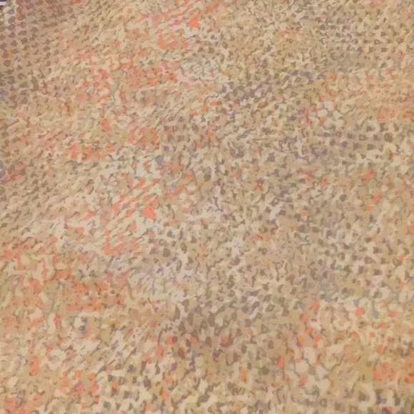 Sleeveless top gray and pink top - Picture 3 of 8